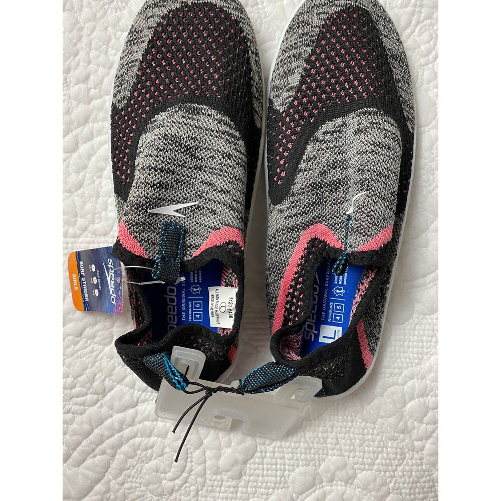 Speedo Junior Gray/Black Mesh Size Large Shore Shoes NWT